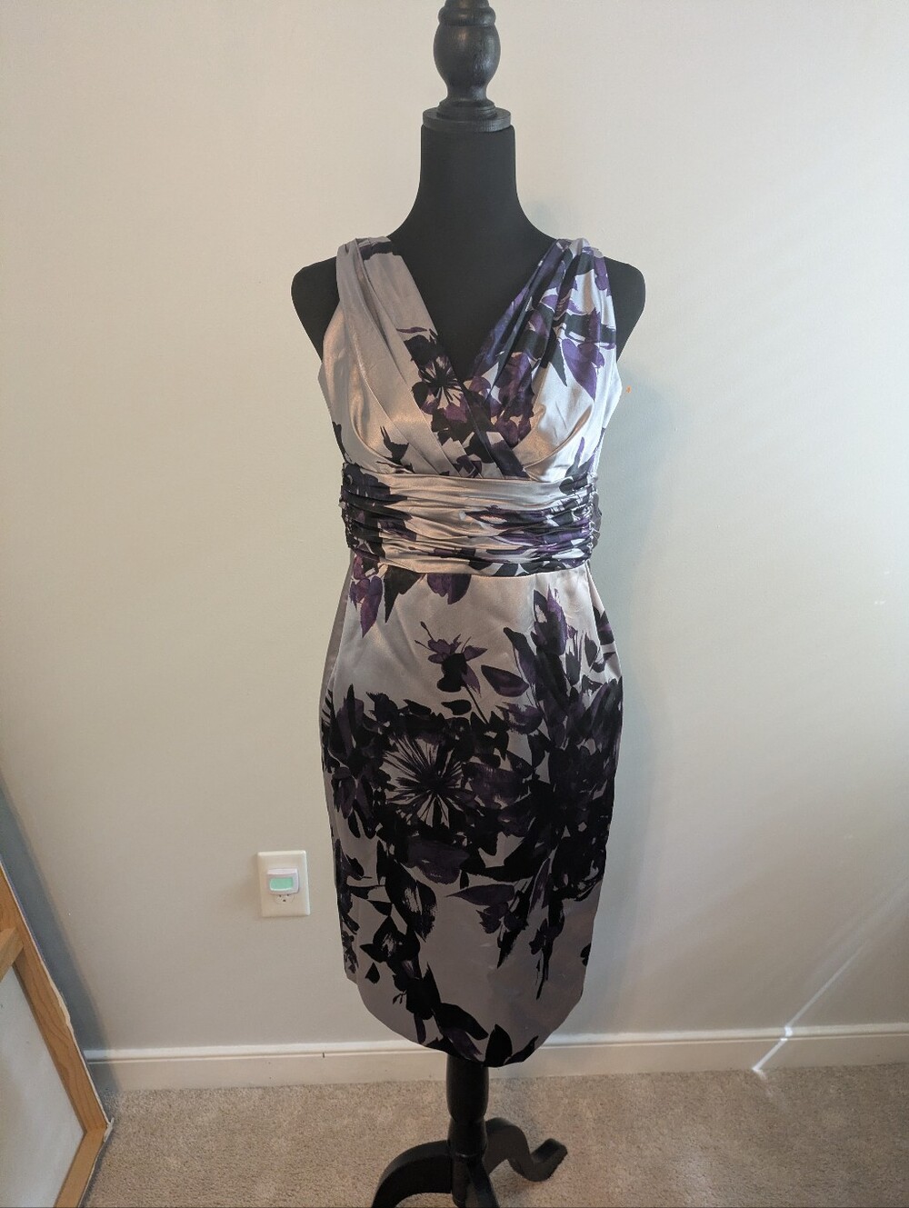 Evan Picone Sleeveless Floral Print Dress Size 2P Pencil Sheath Midi Formal